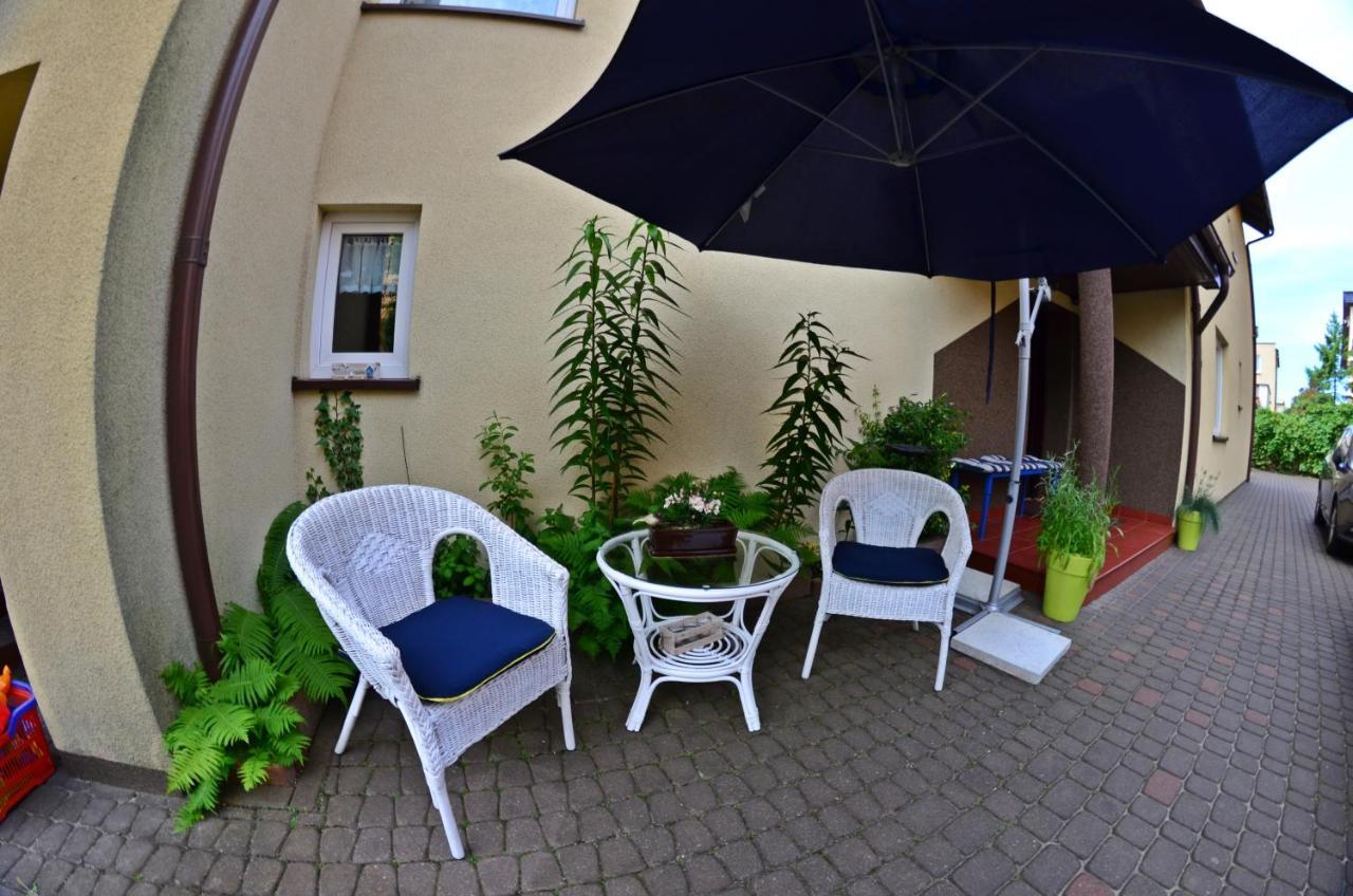 Iwona Pokoje Apartamenty Karwia Exterior foto