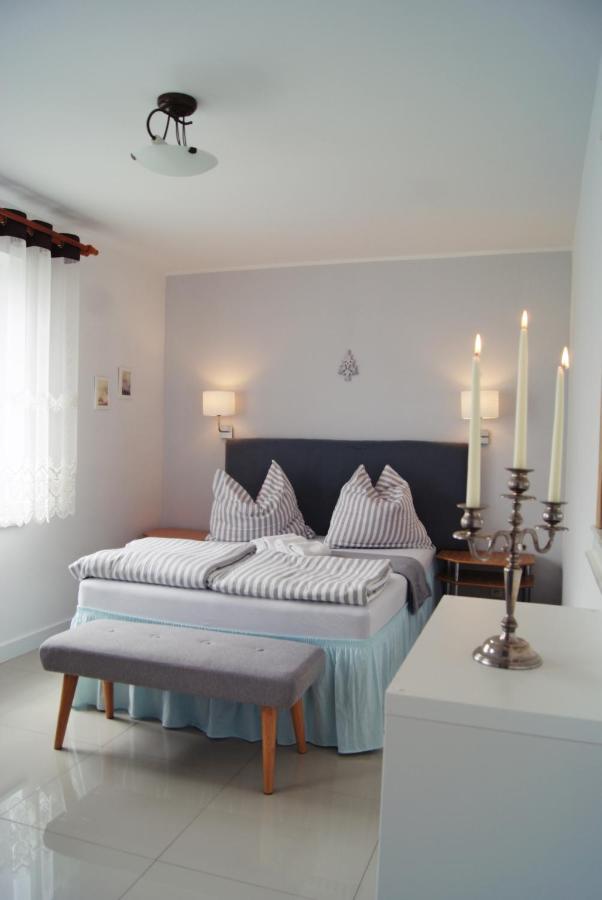 Iwona Pokoje Apartamenty Karwia Exterior foto