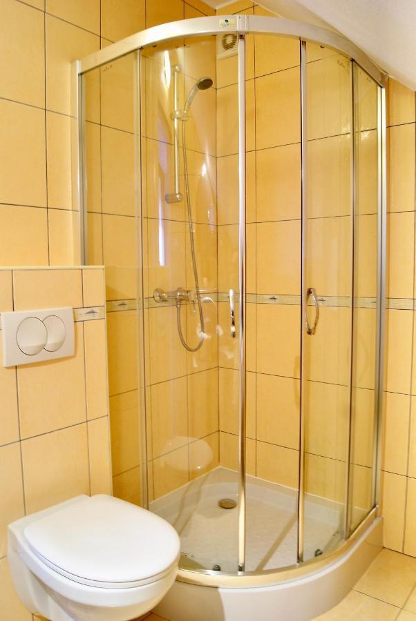 Iwona Pokoje Apartamenty Karwia Exterior foto