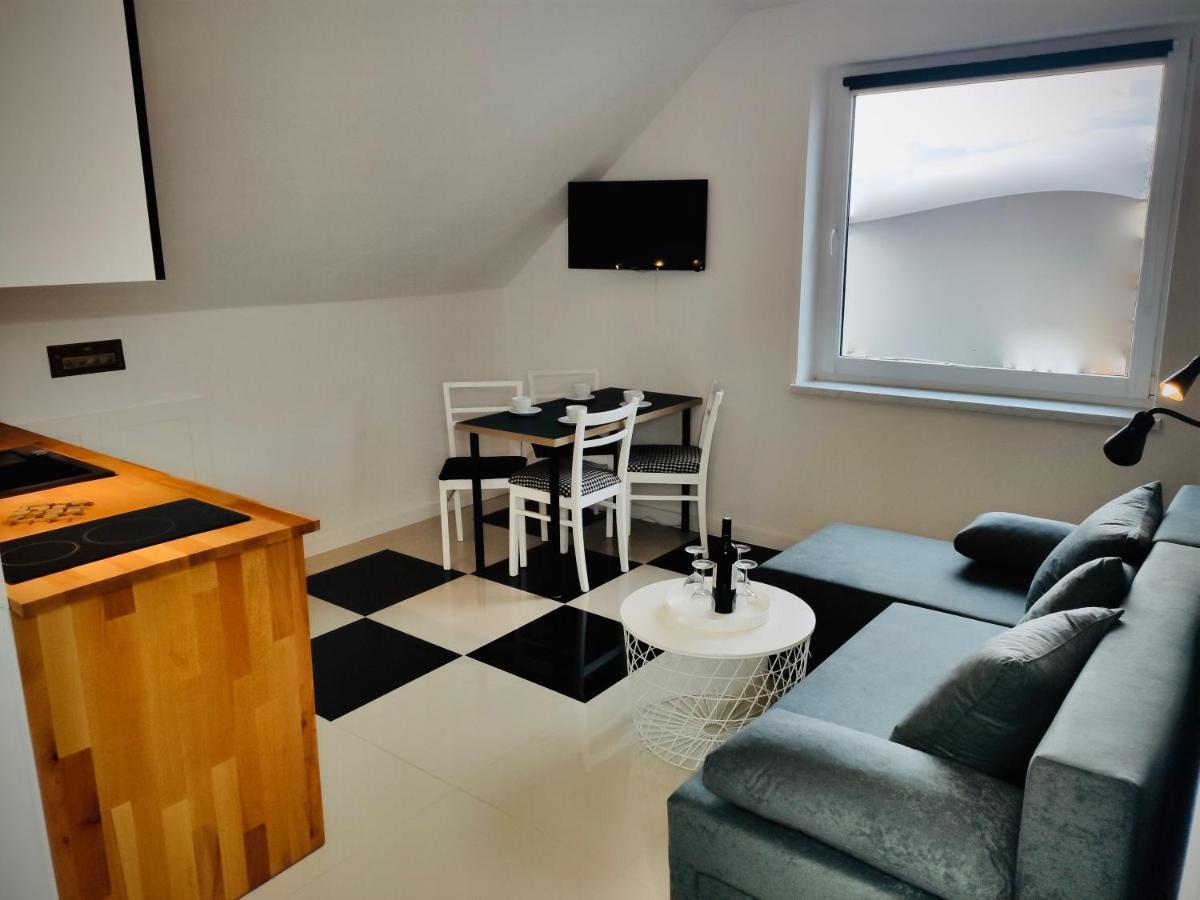 Iwona Pokoje Apartamenty Karwia Exterior foto