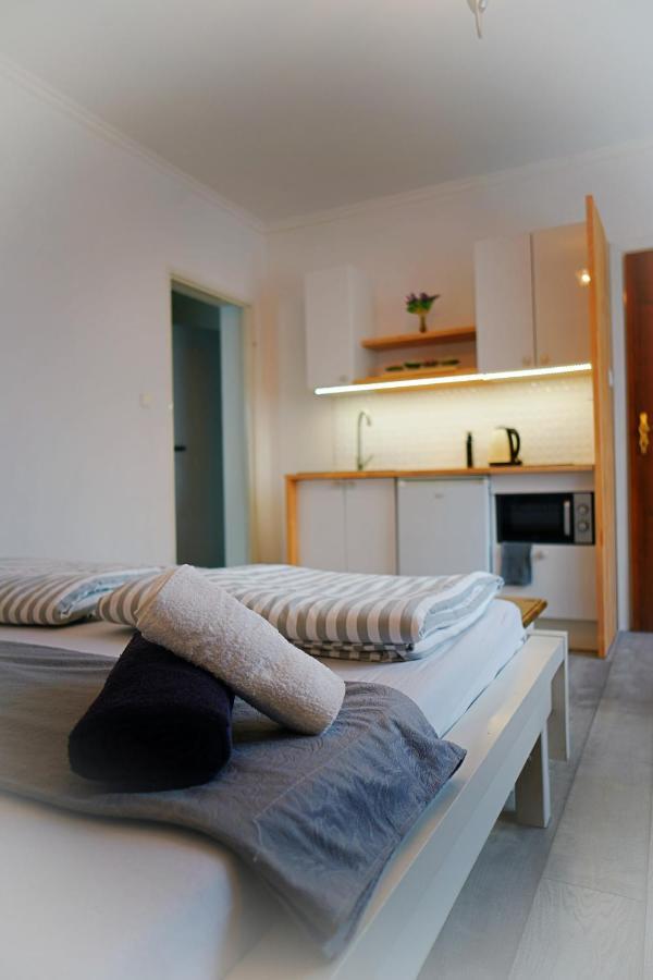 Iwona Pokoje Apartamenty Karwia Exterior foto