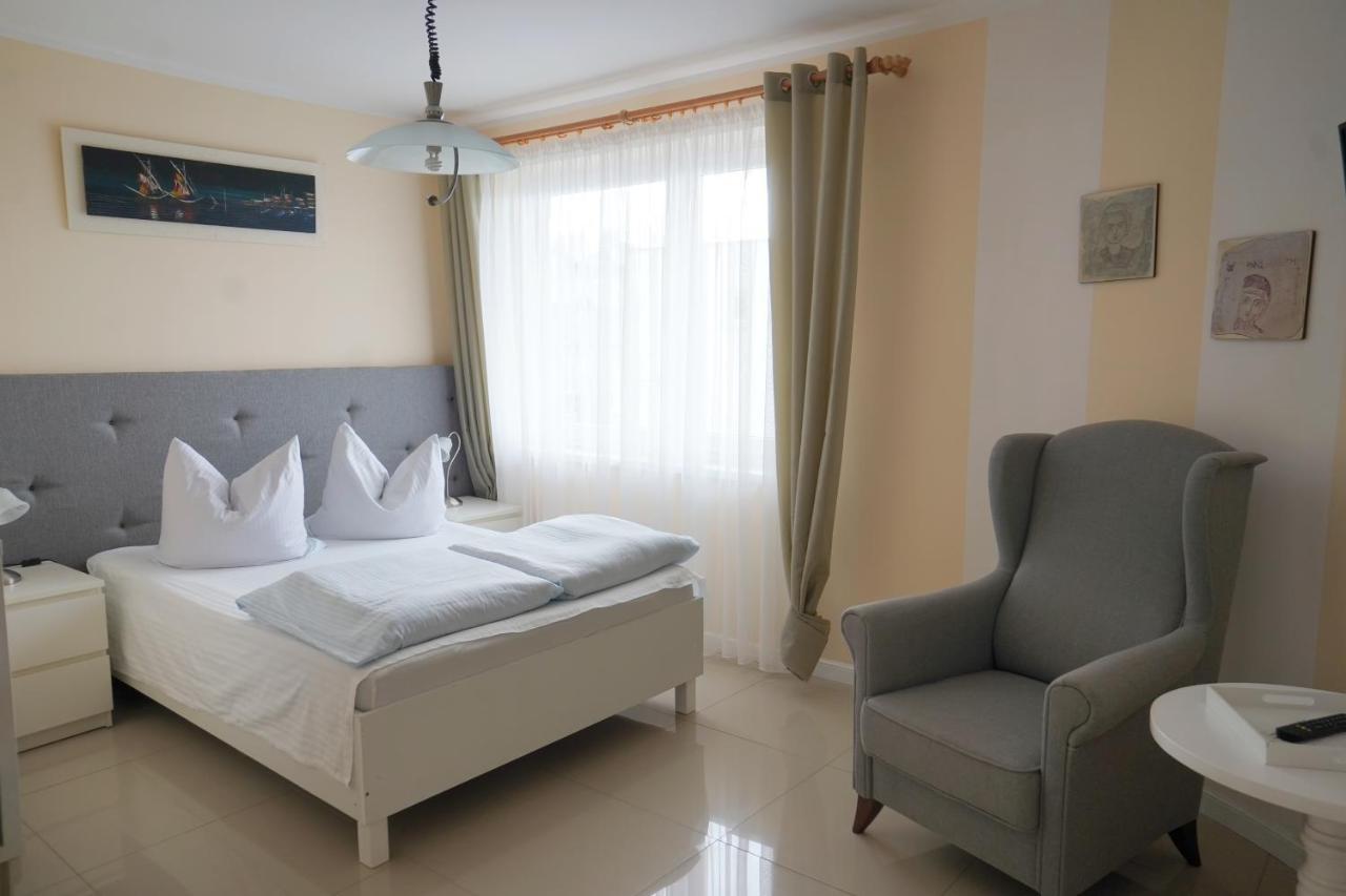 Iwona Pokoje Apartamenty Karwia Exterior foto