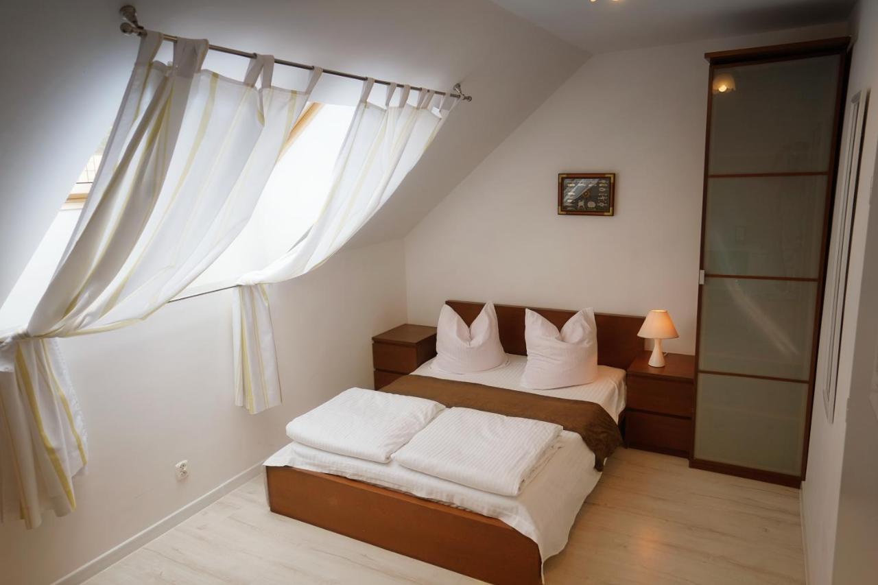 Iwona Pokoje Apartamenty Karwia Exterior foto