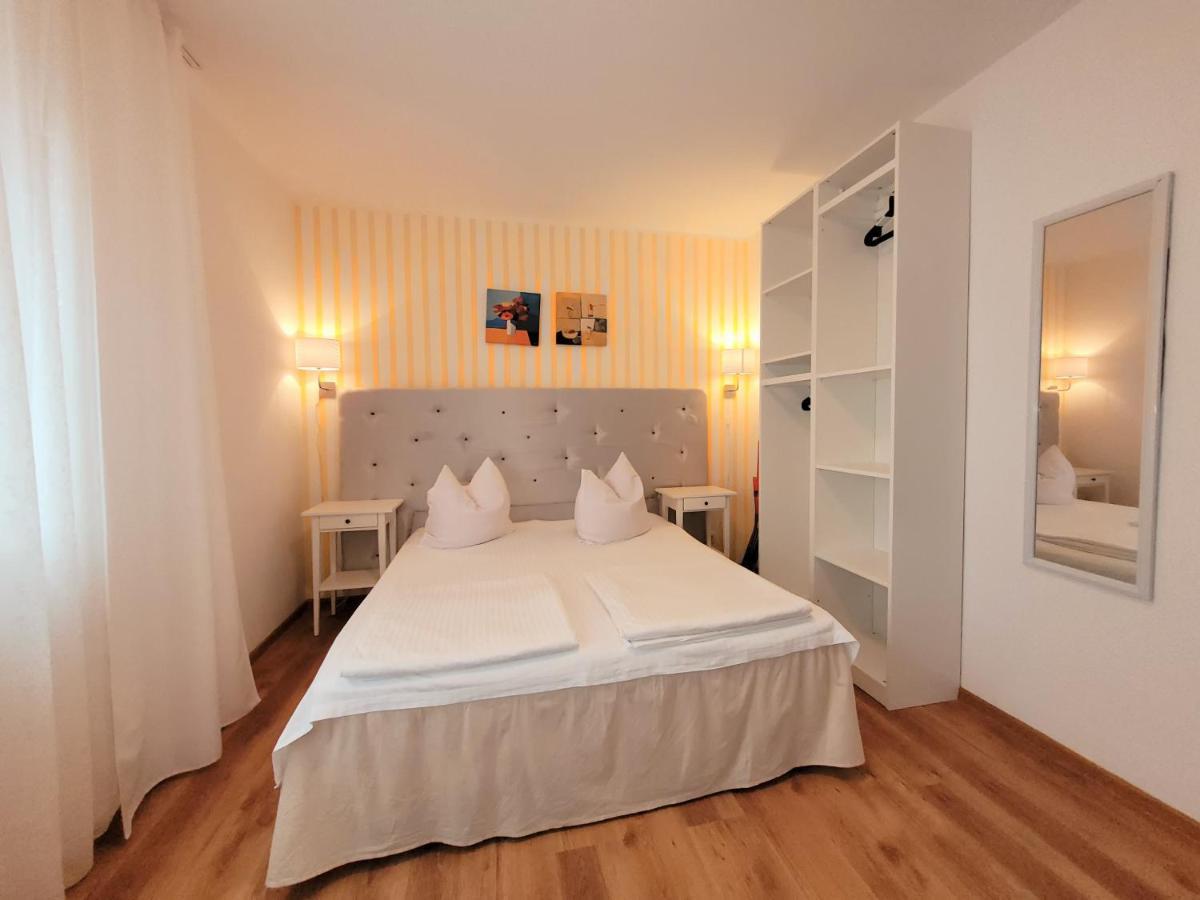Iwona Pokoje Apartamenty Karwia Exterior foto