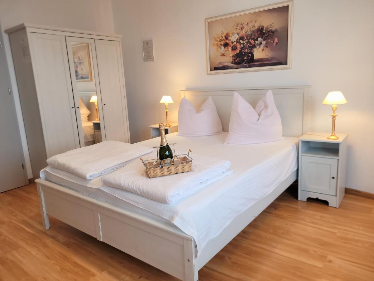 Iwona Pokoje Apartamenty Karwia Exterior foto
