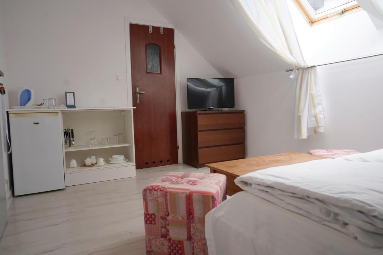 Iwona Pokoje Apartamenty Karwia Exterior foto